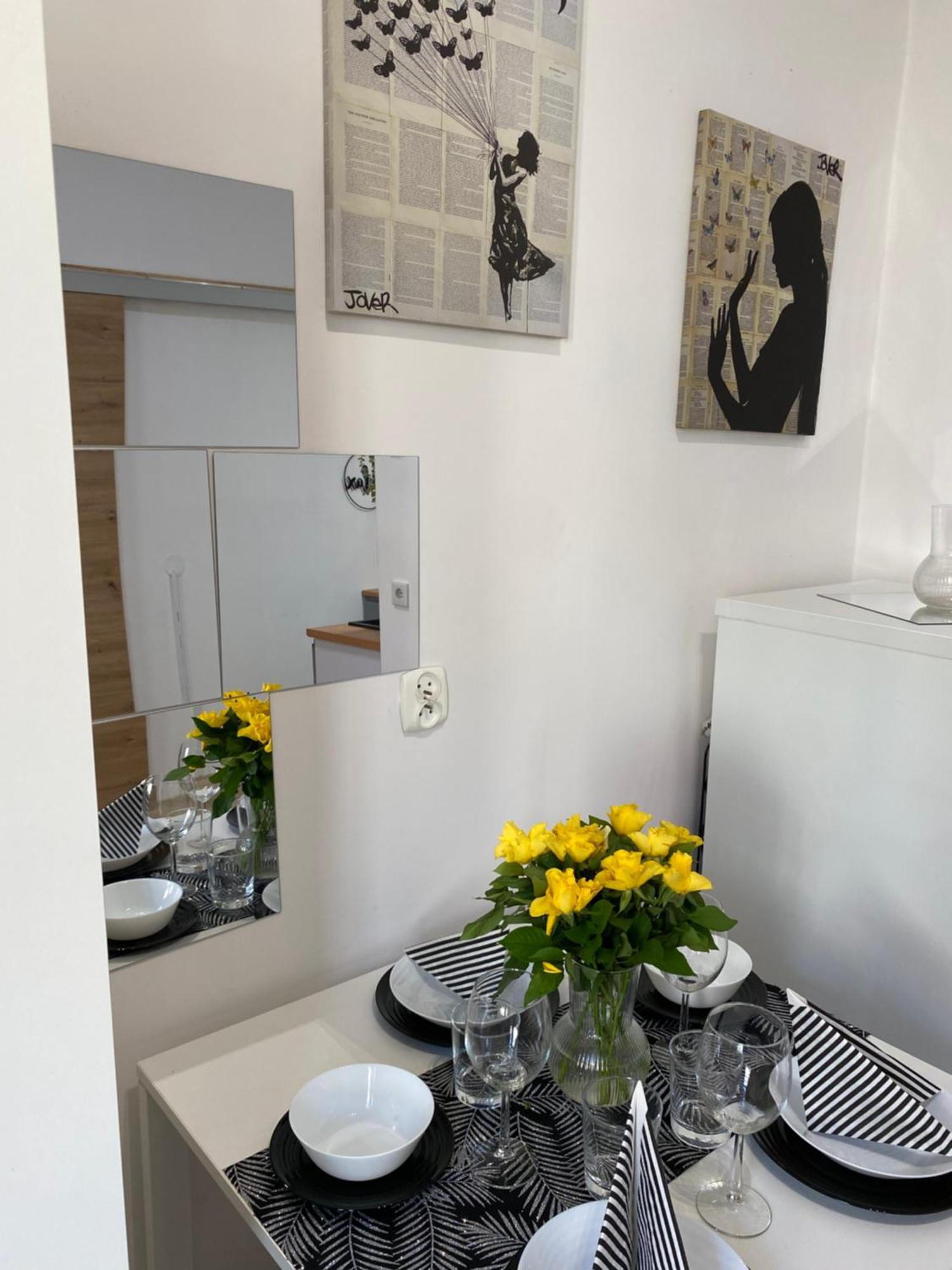 Sparrow Apartment In Kazimierz Krakau Buitenkant foto